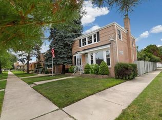 3654 N Pioneer Ave, Chicago, IL 60634