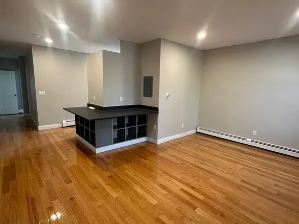 604 Chapel St, New Haven, CT