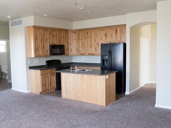 4th image of 3154 W Desert Lily Dr