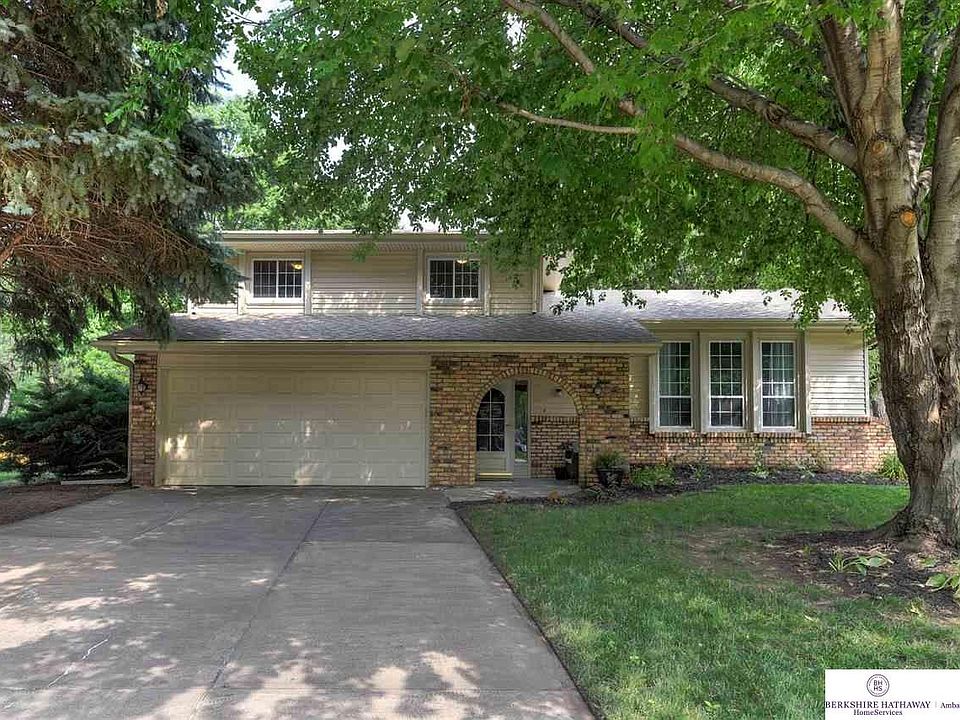 1st image of 21265 Edgevale Cir
