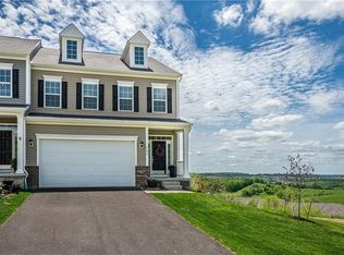 2186 Shawnee Dr, Washington, PA 15301