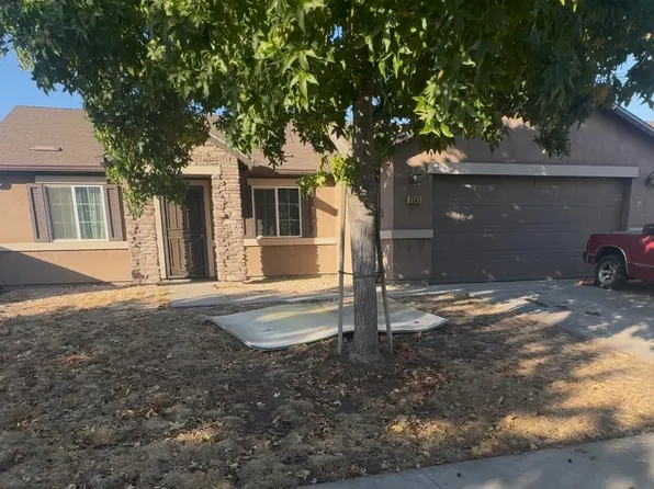 2343 W Corvina Ave, Visalia, CA 93291