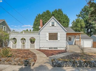 3633 SE Henderson St, Portland, OR 97202