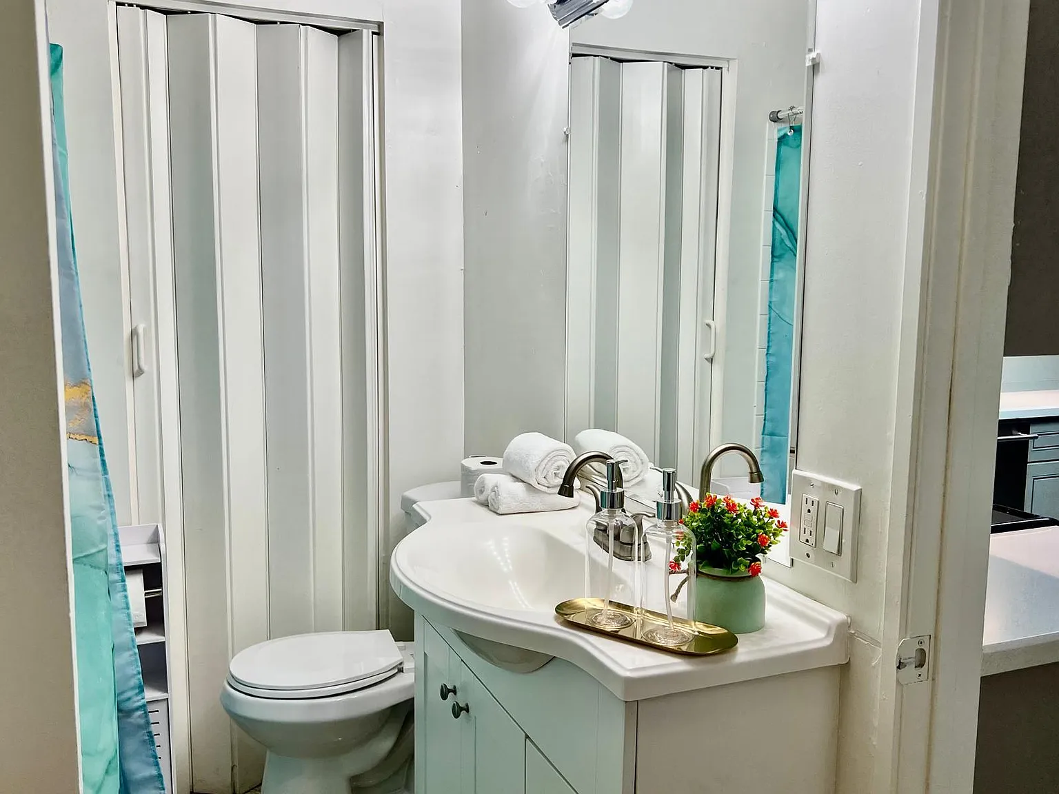 2 bed, 1068 sqft, $2,200 — Photo 3