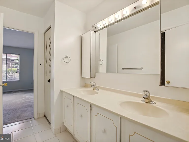 650 15th St S #1-A — Photo 17