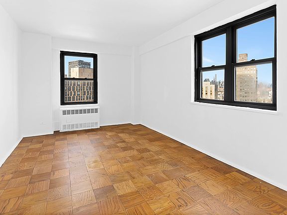 5th image of 417 Grand St APT 1501