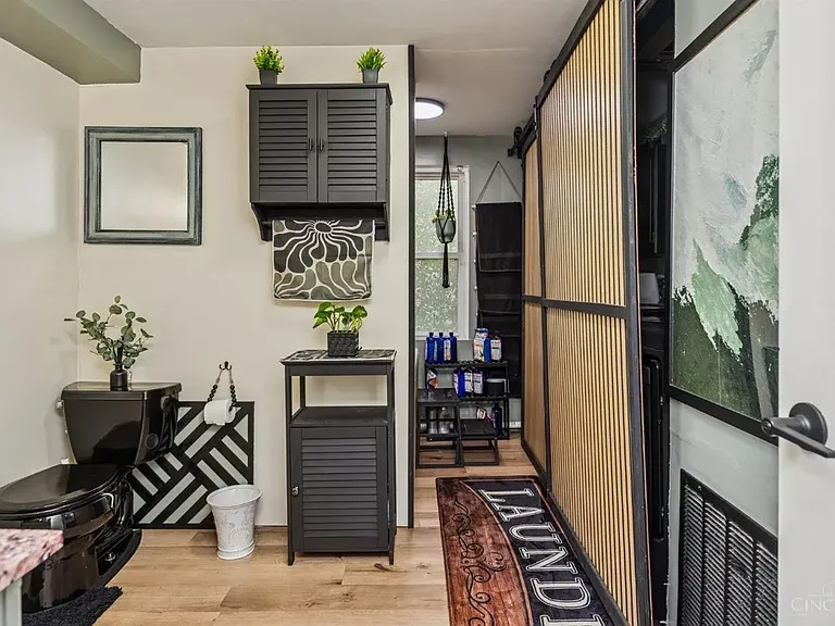 670 Davis Ln — Photo 12