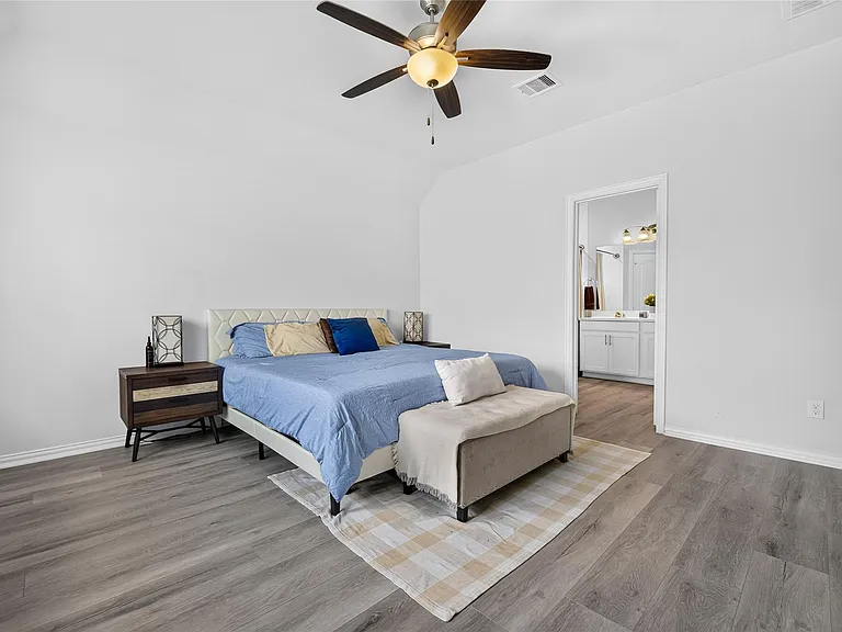 12823 Silverbank Run Dr — Photo 11