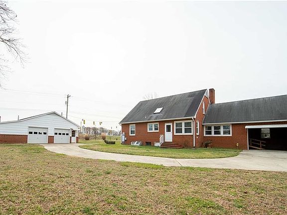 2nd image of 5200 Skylark Dr