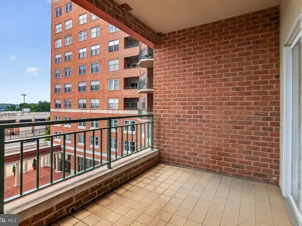 3801 Canterbury Rd Unit 403, Baltimore, MD 21218
