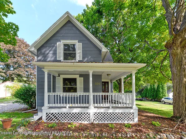 202 N Market St, Dewitt, MI 48820