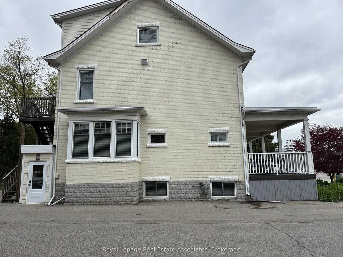 Building Photo - 600 Brant St #B
