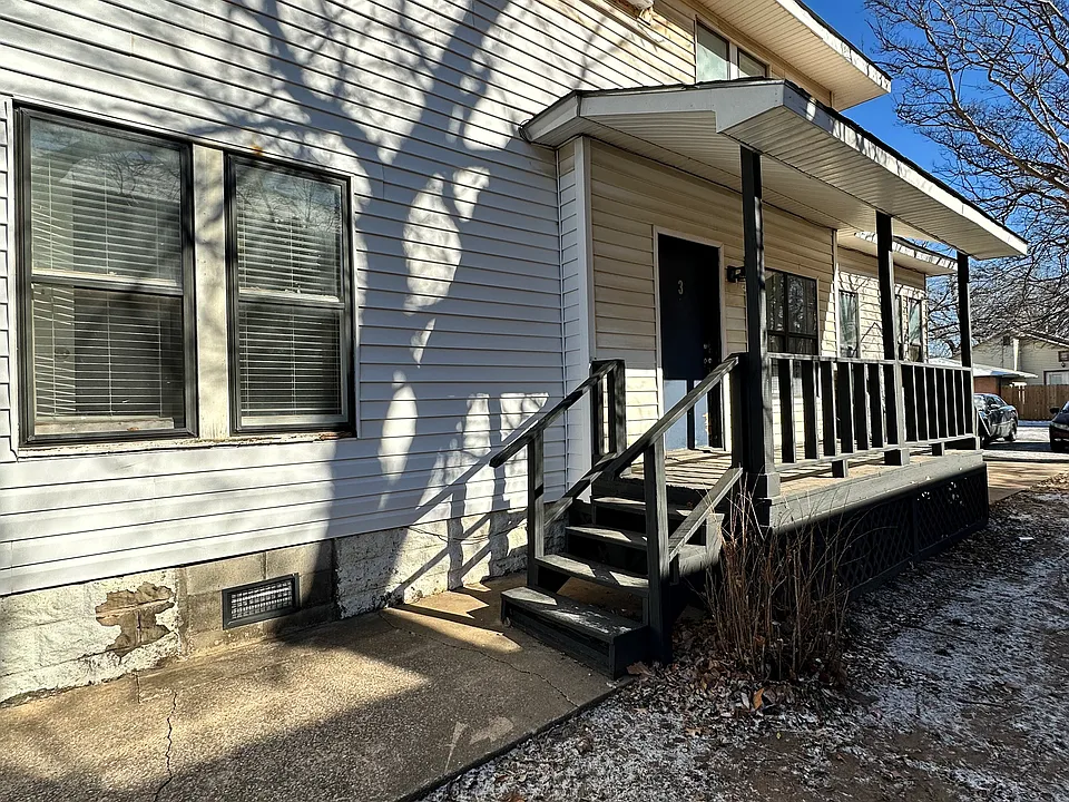 743 Deans Row Ave #3