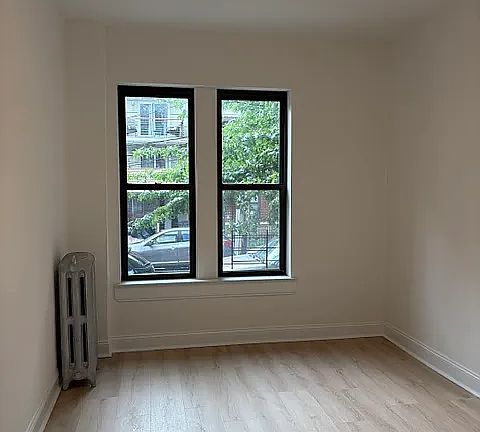 5th image of 25-85 36th St