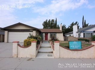 25319 Via Saludo, Santa Clarita, CA 91355