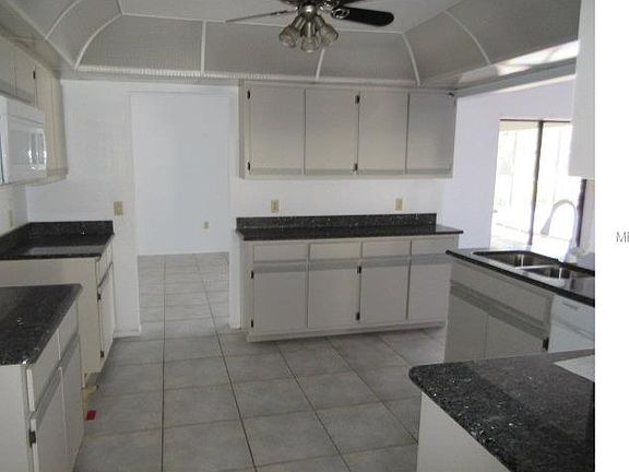 2nd image of 714 Lomond Dr