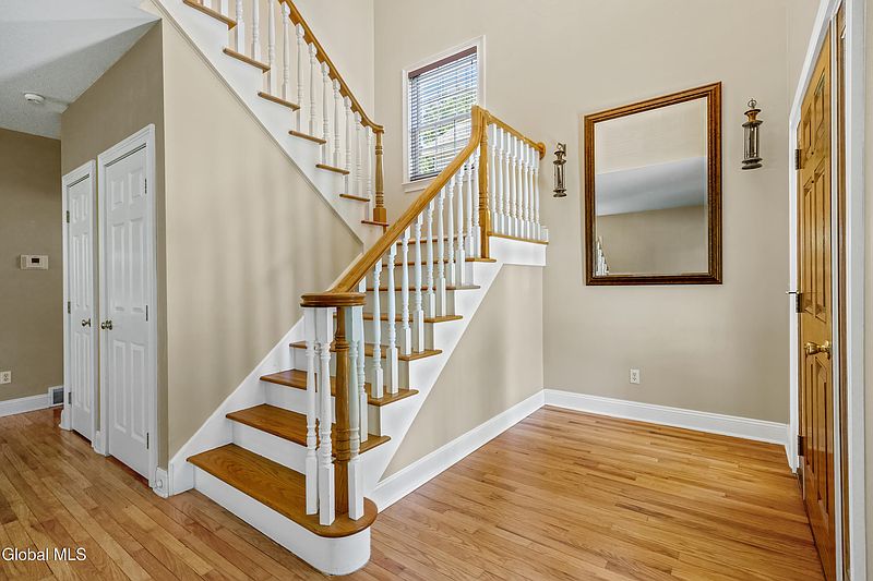 5th image of 11 Thoroughbred Drive