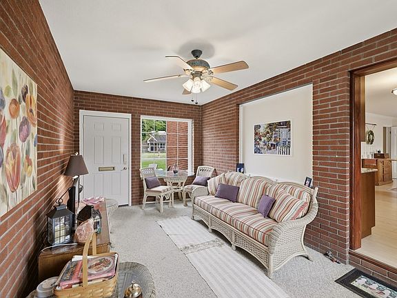 2nd image of 511 N 3rd Avenue