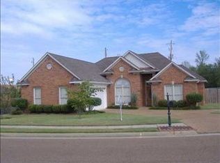 9080 Fletcher Park Cir, Memphis, TN 38016