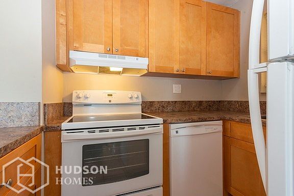 4th image of 210 Fountainbleau Blvd APT 509