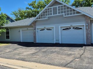 1902 Tiffany Cove Ln SW, Rochester, MN 55902