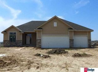 5708 N 153rd St, Omaha, NE 68116