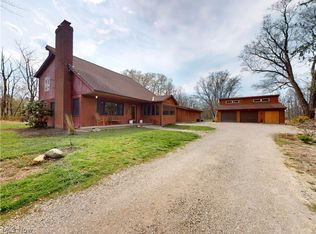 682 Rural Rd, Eastlake, OH 44095