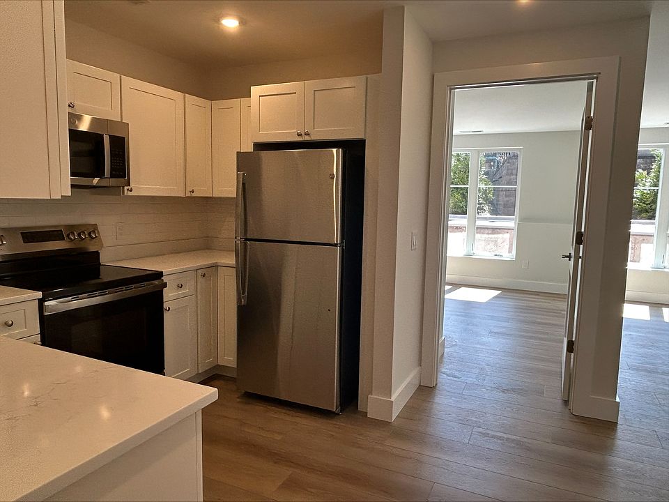 2nd image of 34 Bailey Ave #101