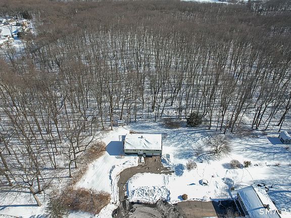 3rd image of 201 Tunxis Road