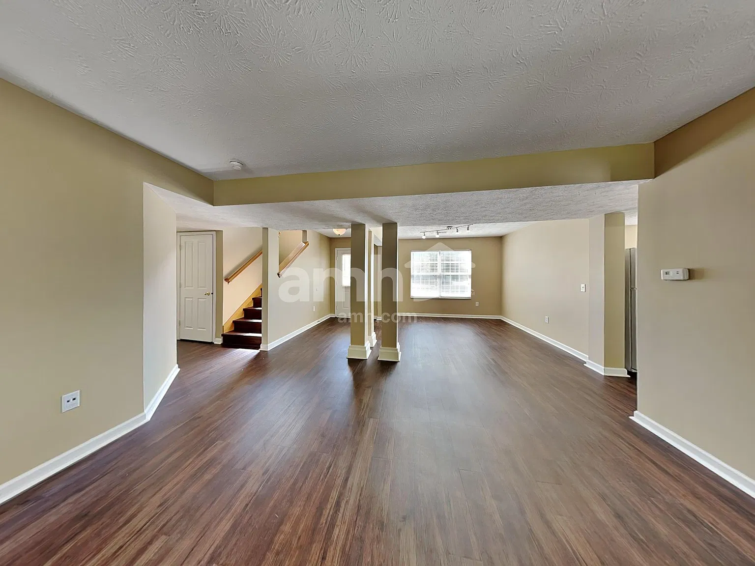 4 bed, 2.5 bath, 2234 sqft, $2,440 — Photo 3