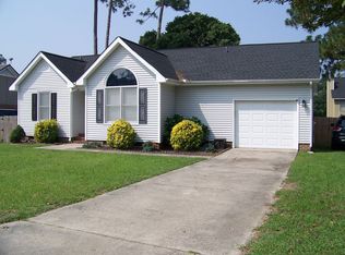1740 Empress Ln, Fayetteville, NC 28304