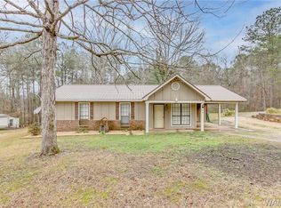 34 Whispering Hills Ln, Fayette, AL 35555