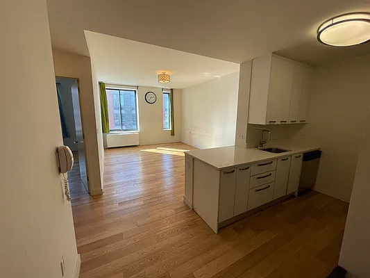 Rented by Voro, LLC | media 5