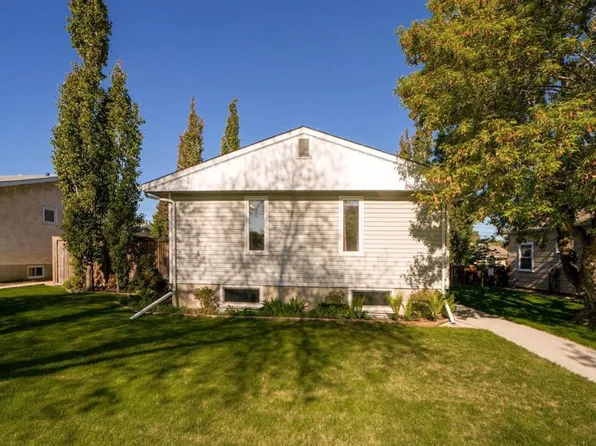 5226 E 50th St, Camrose, AB T4V 1R5