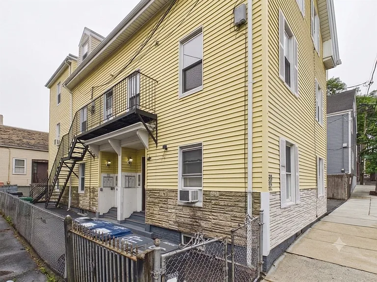 32 Sciarappa St #2 — Photo 19
