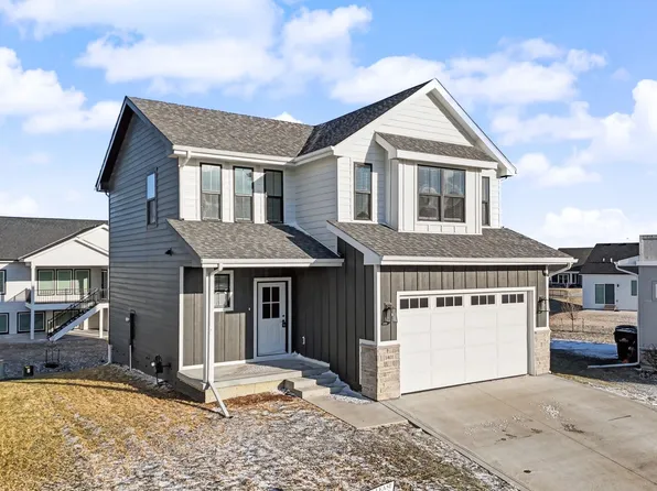 1401 NE Savana Dr, Grimes, IA 50111