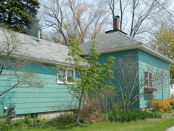 5th image of 304 S Delia St
