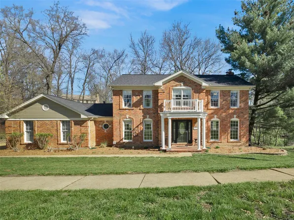 16765 Clayton Rd, Ballwin, MO 63011