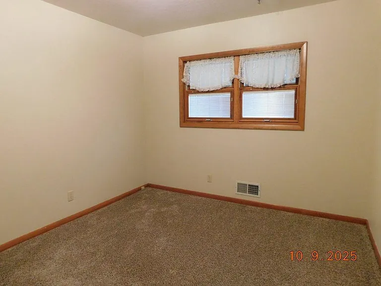 1720 Short St — Photo 12