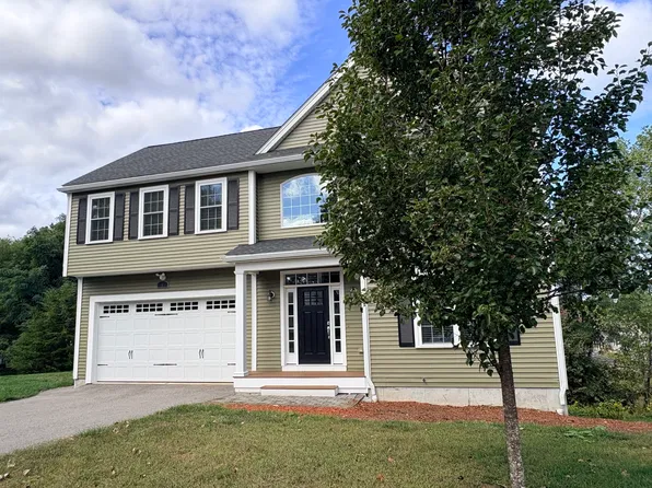 8 Saratoga Ln, Framingham, MA 01701