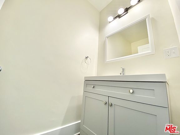 4th image of 1121 Echo Park Ave #A