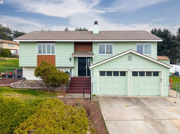 3540 Royal Crest Dr, The Dalles, OR 97058