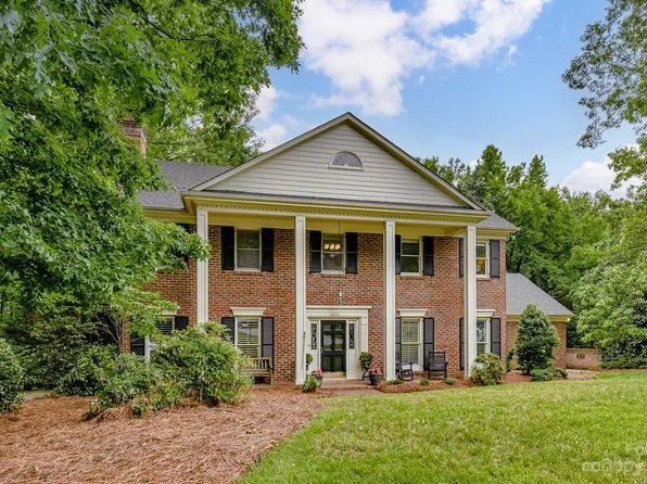 4300 Carnoustie Ln, Charlotte, NC 28210