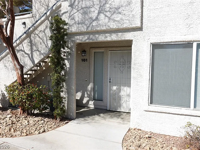3131 Key Largo Dr #101 — Photo 40
