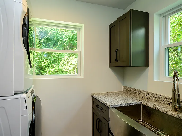 35 Kirk Rd — Photo 40