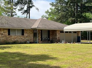 2002 Meadow Dr, Gladewater, TX 75647