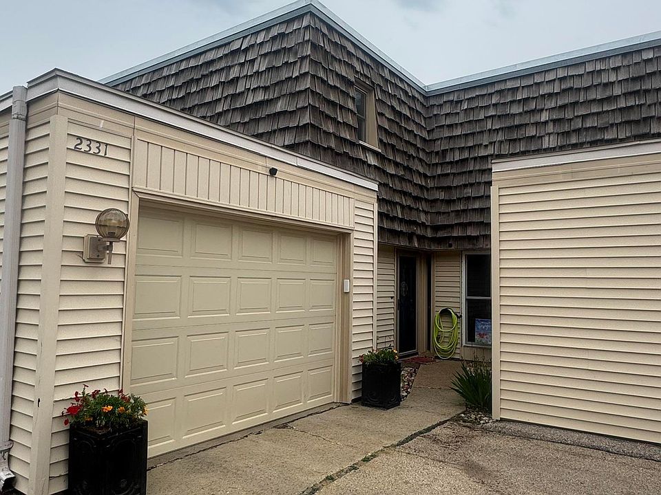 1st image of 2331 Indian Hills Dr