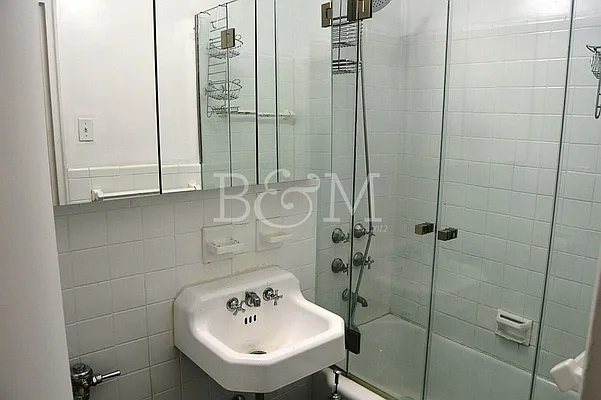 Rented by Brick&Mortar | media 41