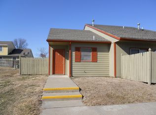 2811 Ridge Ct APT B, Lawrence, KS 66046