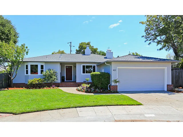 401 Heather Ln photo 1